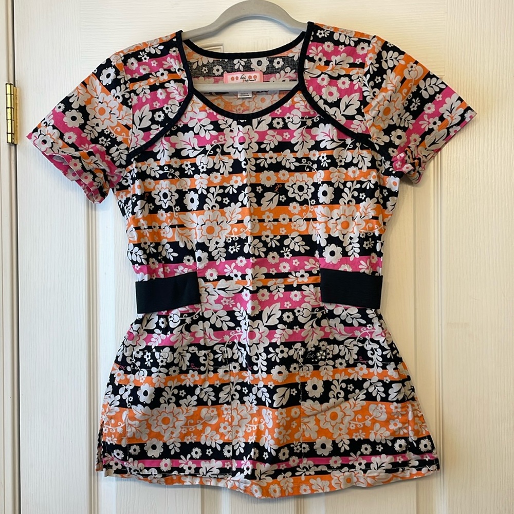 💚 XS Koi scrub top 💚